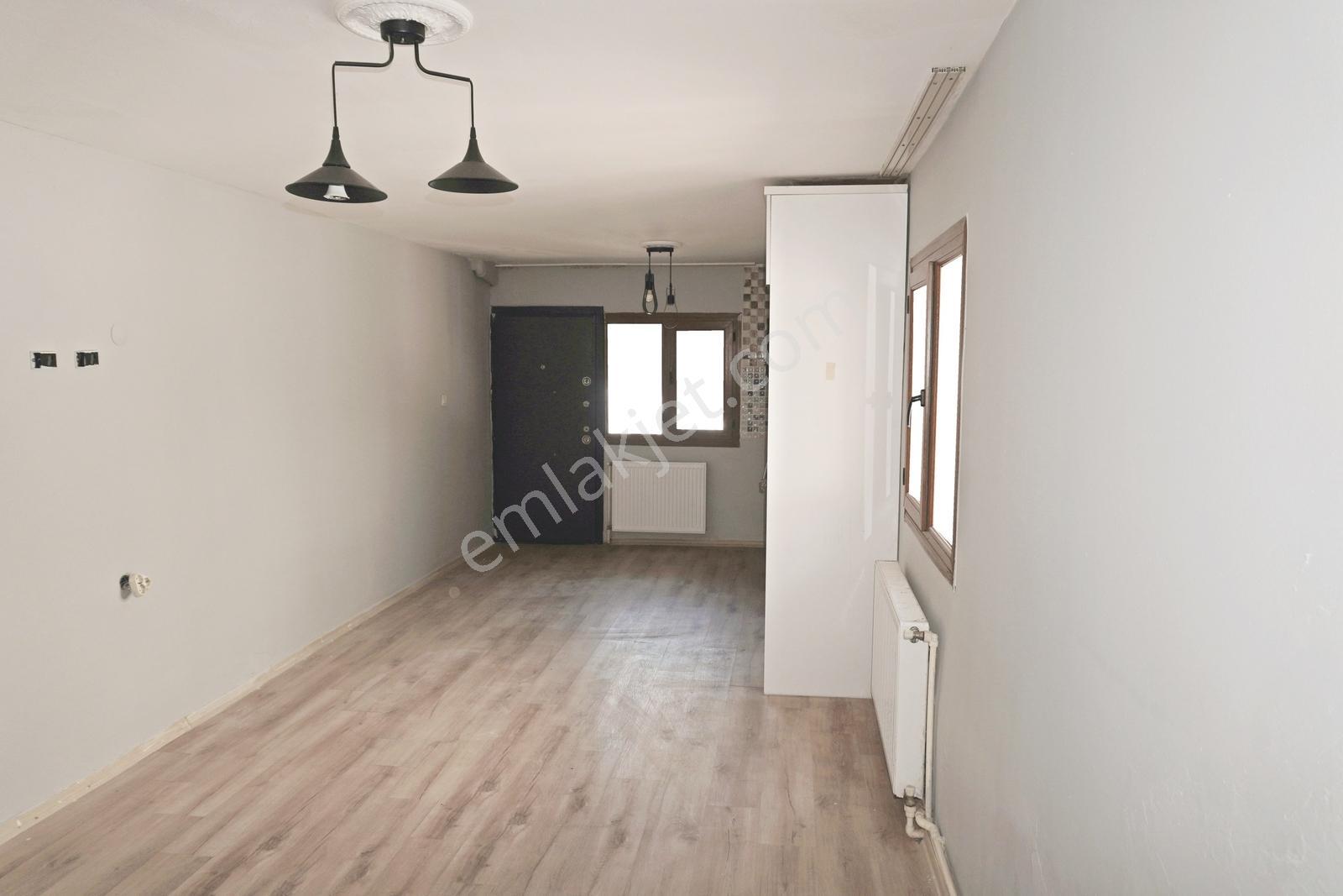 Evka 2 De Satılık 3+1 Çift Mutfaklı+çift Banyolu Çiğliserkan Dan — fotoğraf 13