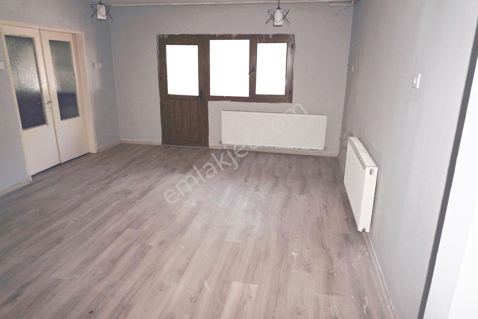 Evka 2 De Satılık 3+1 Çift Mutfaklı+çift Banyolu Çiğliserkan Dan — fotoğraf 20