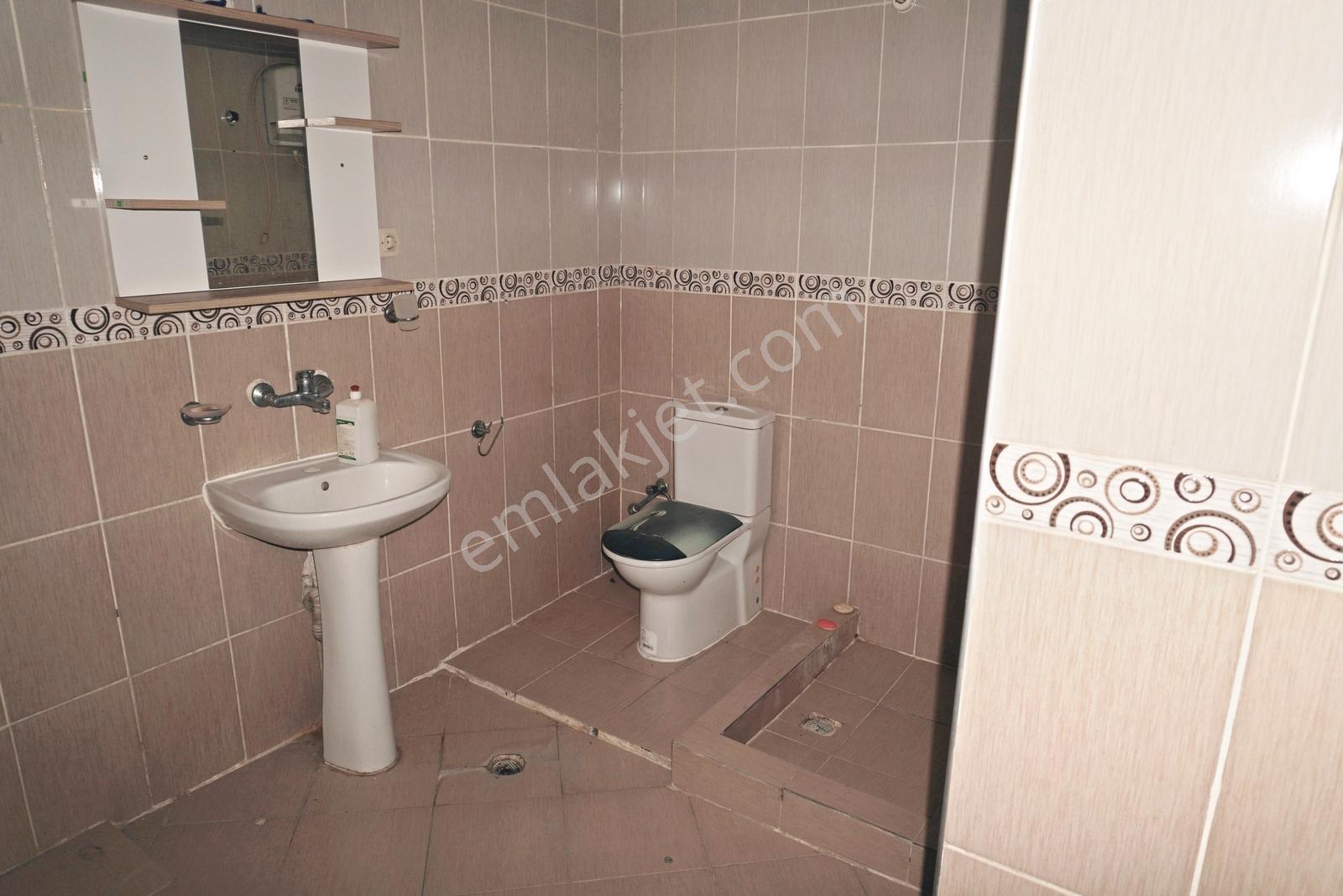 Evka 2 De Satılık 3+1 Çift Mutfaklı+çift Banyolu Çiğliserkan Dan — fotoğraf 26