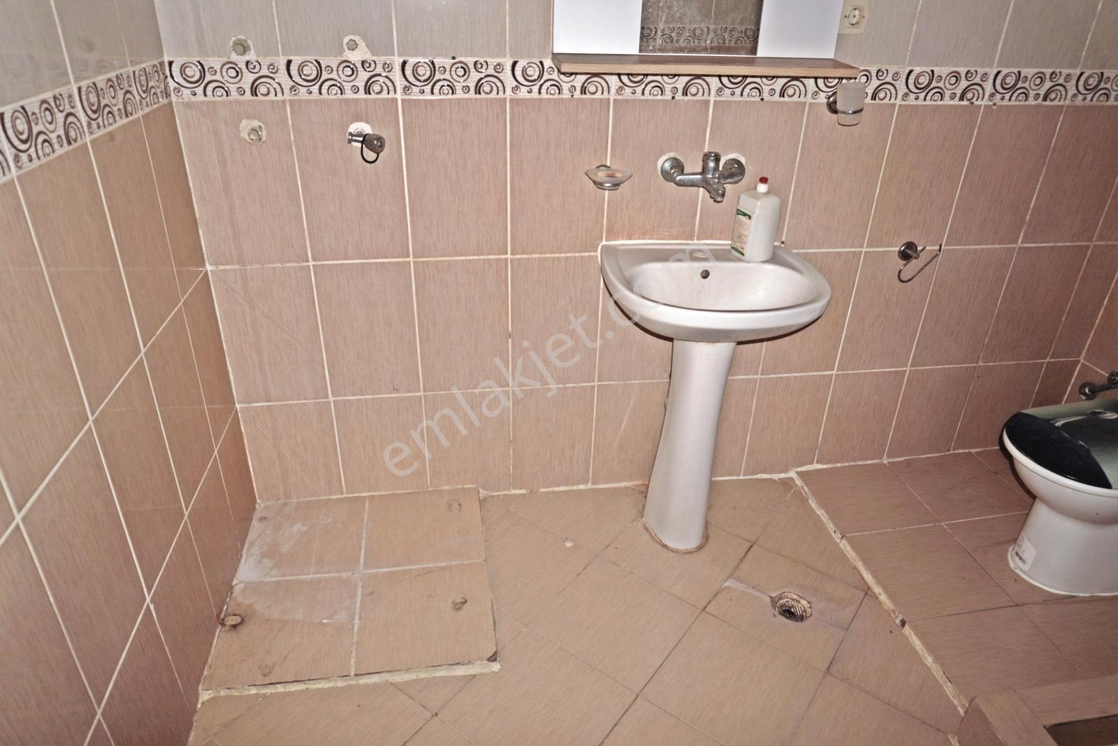 Evka 2 De Satılık 3+1 Çift Mutfaklı+çift Banyolu Çiğliserkan Dan — fotoğraf 27