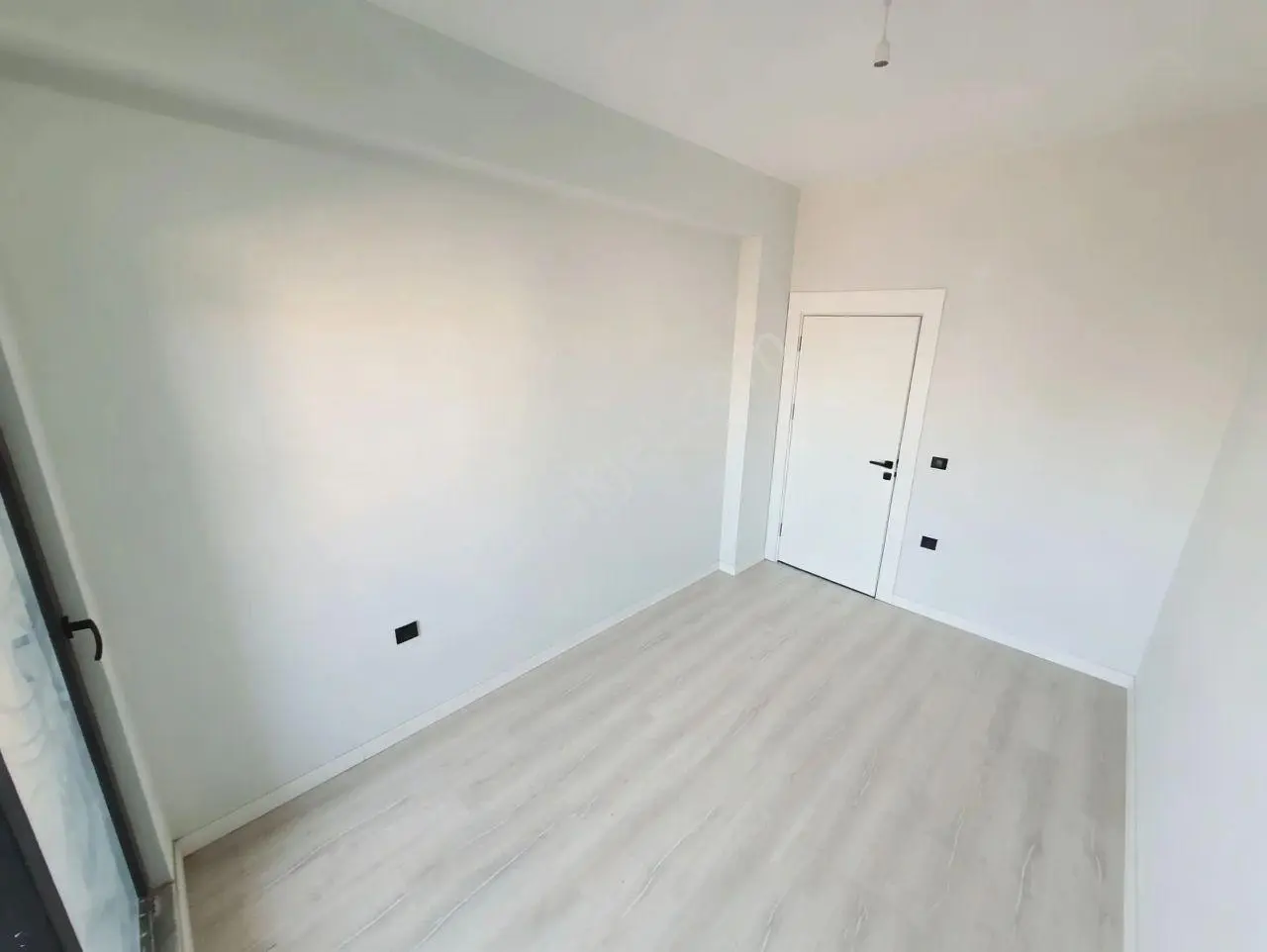 Uytundan Edremit'de Sitede Havuzlu Otoparklı 3+1 Bahçe Dubleksi — fotoğraf 26