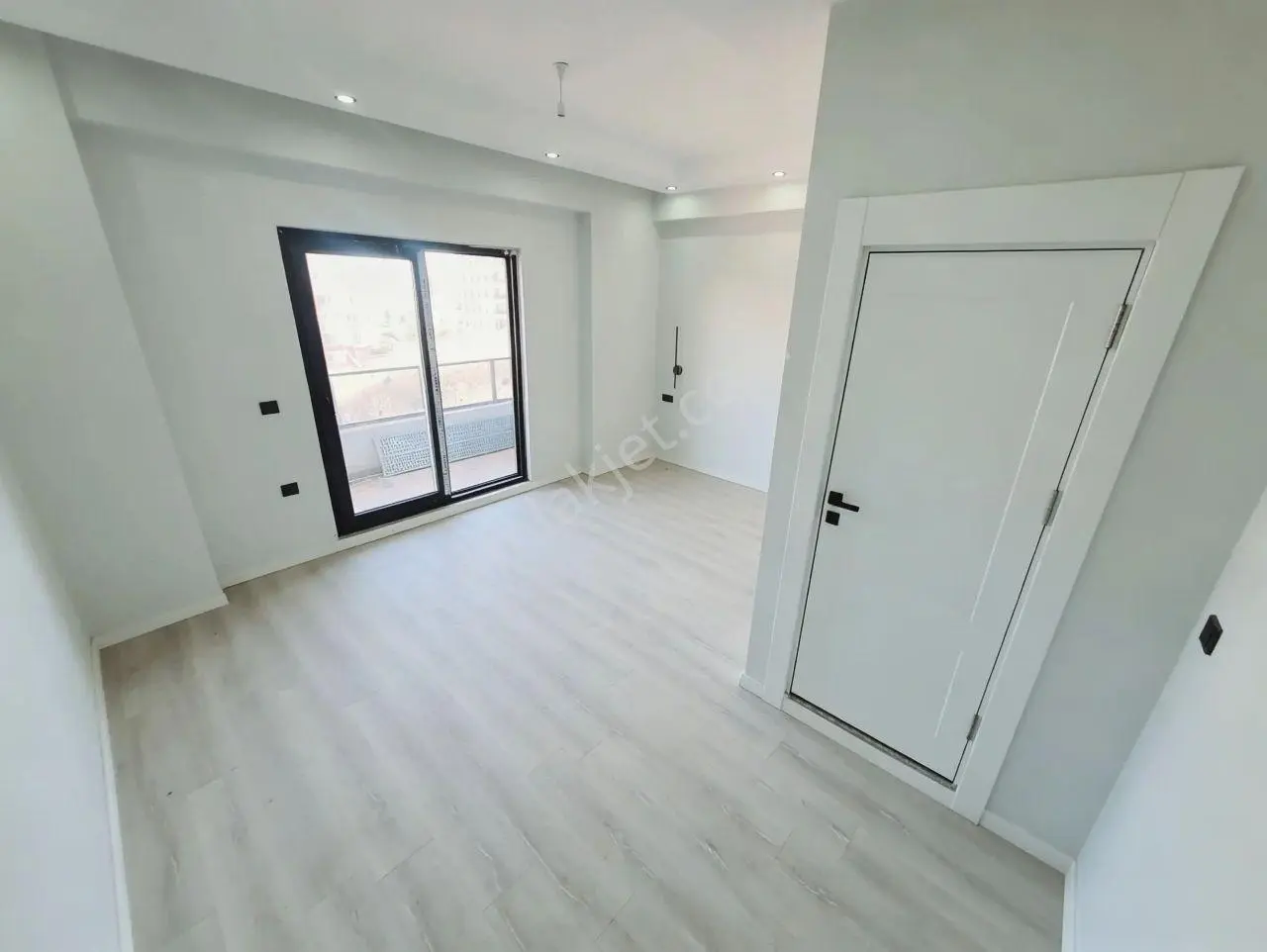 Uytundan Edremit'de Sitede Havuzlu Otoparklı 3+1 Bahçe Dubleksi — fotoğraf 33