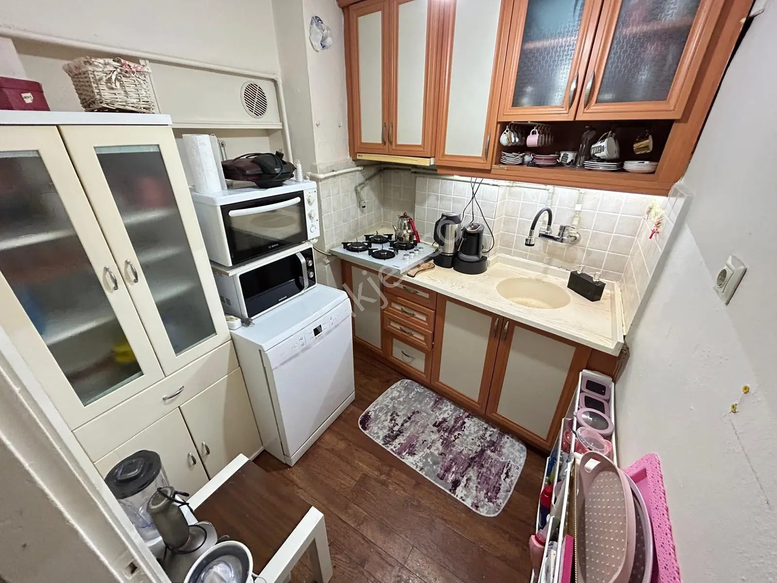 Bursa Kurtoğlunda 1+1 65m2 Yüksek Giriş D.sobalı Daire — fotoğraf 5
