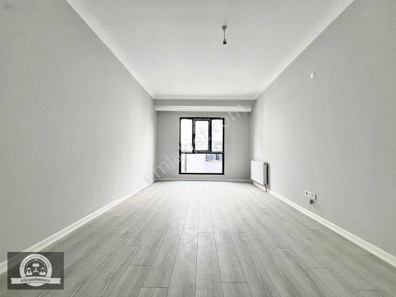Sancaktepe Veysel Karani'de Metroya Yakın Net 80m2 Arakat — fotoğraf 2