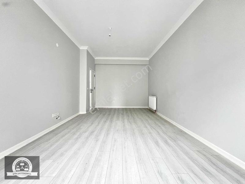 Sancaktepe Veysel Karani'de Metroya Yakın Net 80m2 Arakat — fotoğraf 5