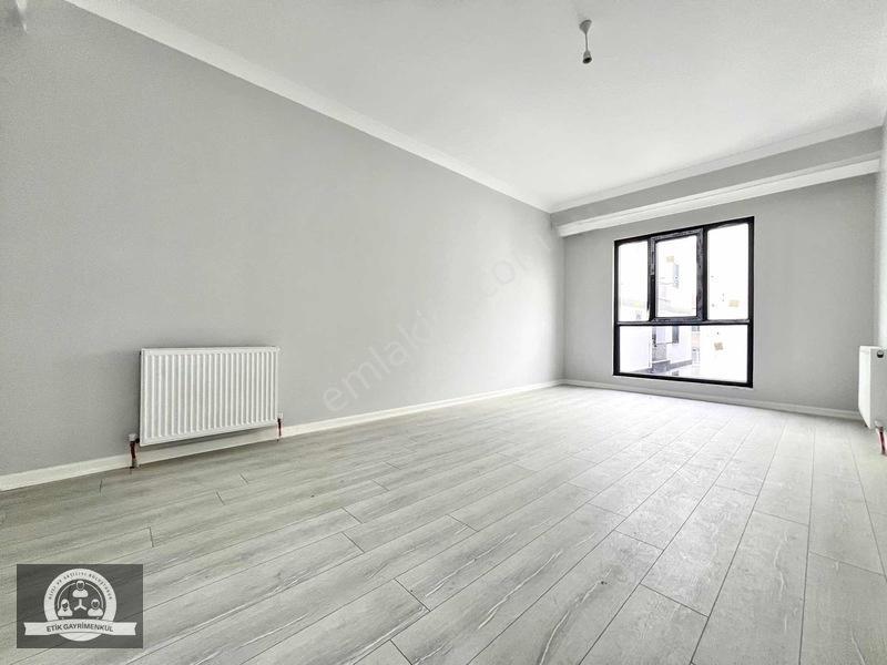 Sancaktepe Veysel Karani'de Metroya Yakın Net 80m2 Arakat — fotoğraf 7