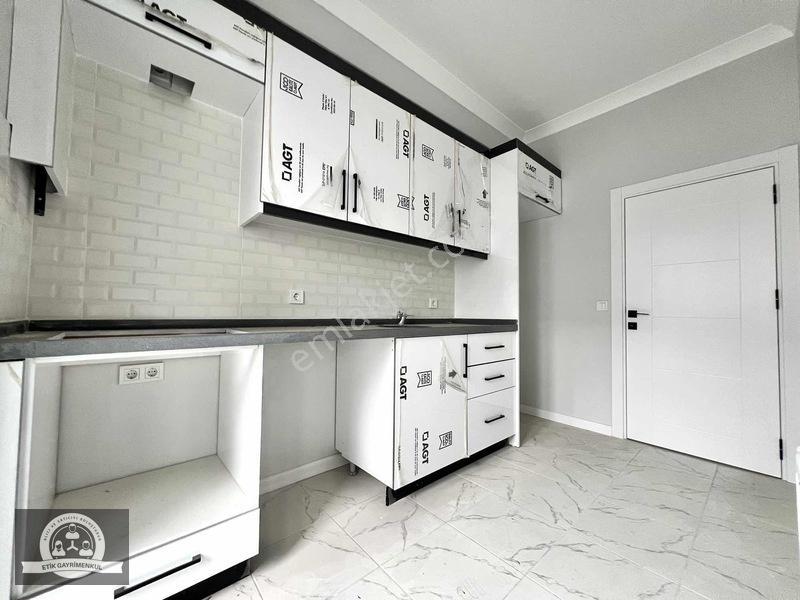 Sancaktepe Veysel Karani'de Metroya Yakın Net 80m2 Arakat — fotoğraf 11
