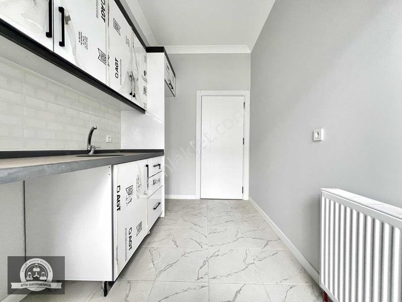 Sancaktepe Veysel Karani'de Metroya Yakın Net 80m2 Arakat — fotoğraf 13