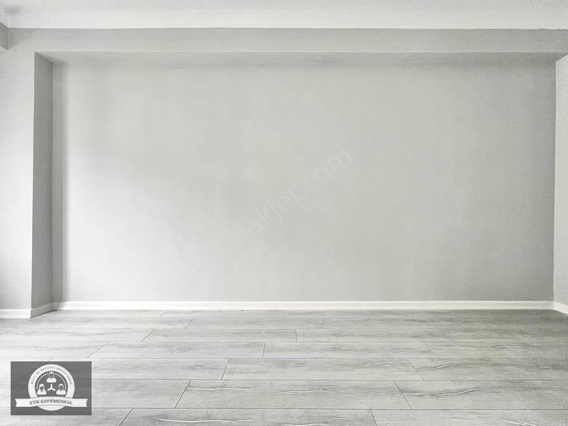 Sancaktepe Veysel Karani'de Metroya Yakın Net 80m2 Arakat — fotoğraf 17