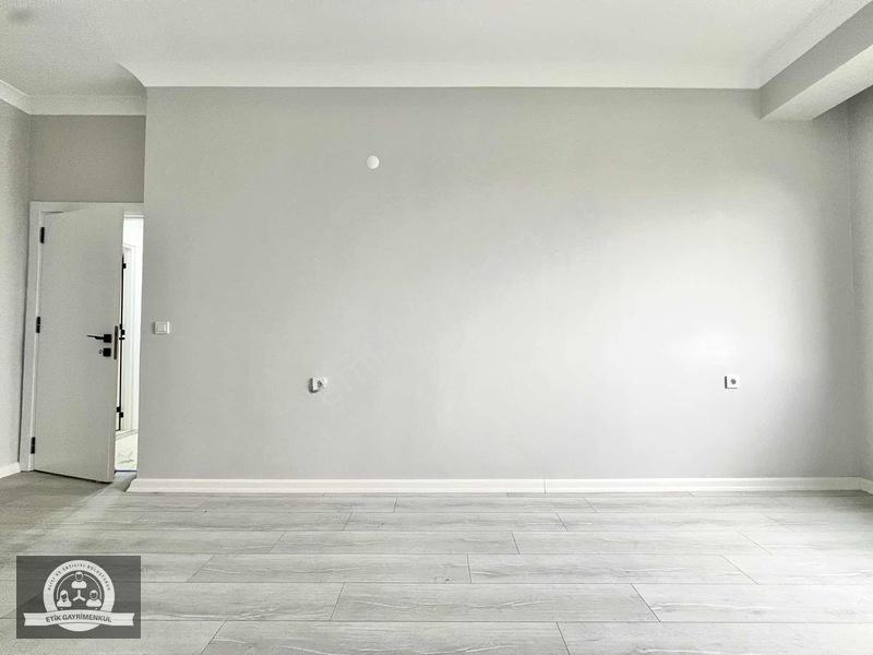 Sancaktepe Veysel Karani'de Metroya Yakın Net 80m2 Arakat — fotoğraf 18