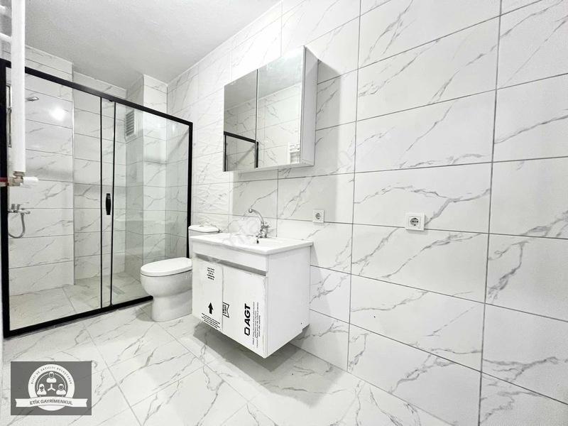 Sancaktepe Veysel Karani'de Metroya Yakın Net 80m2 Arakat — fotoğraf 21