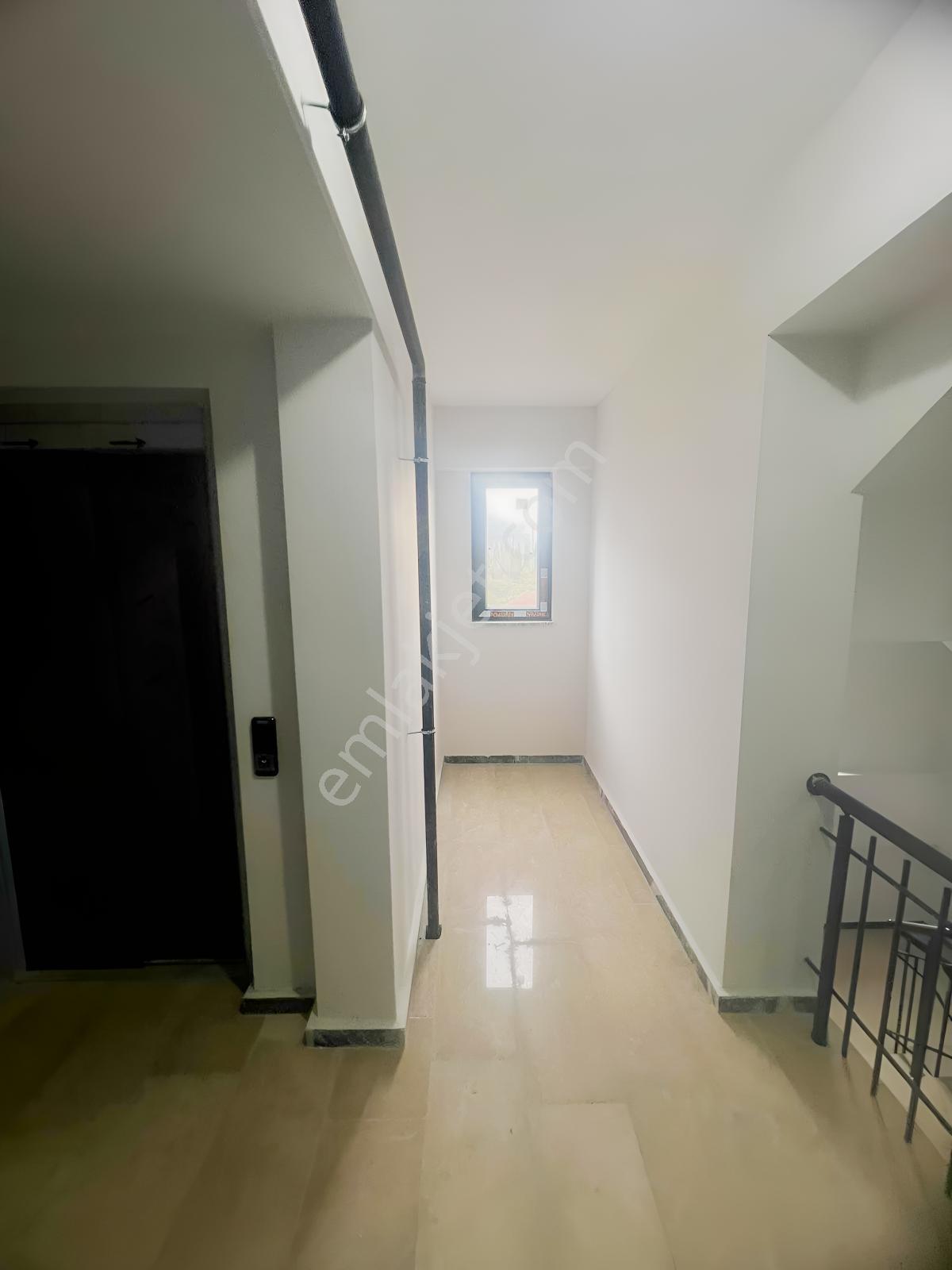 Kartepe İbrikderede 140 M² Geniş 3+1 Eğimsiz Dubleks! — fotoğraf 4