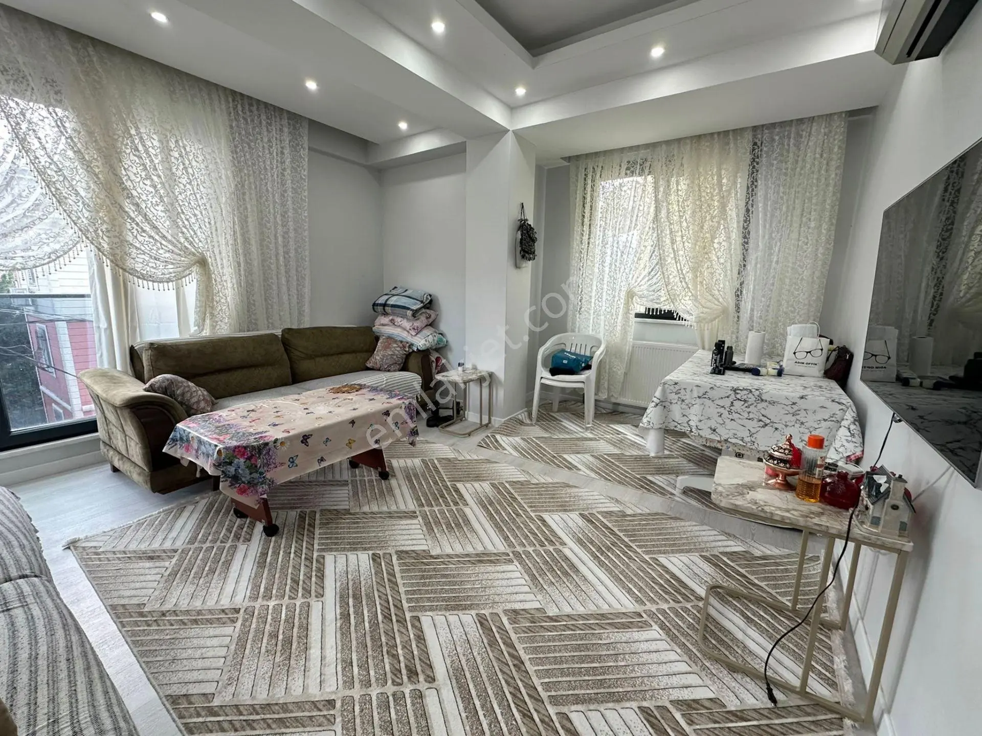 Mertcan'Dan Cumhuriyet Mah Arakat 2+1 Balkonlu Lüks Satılık Daire