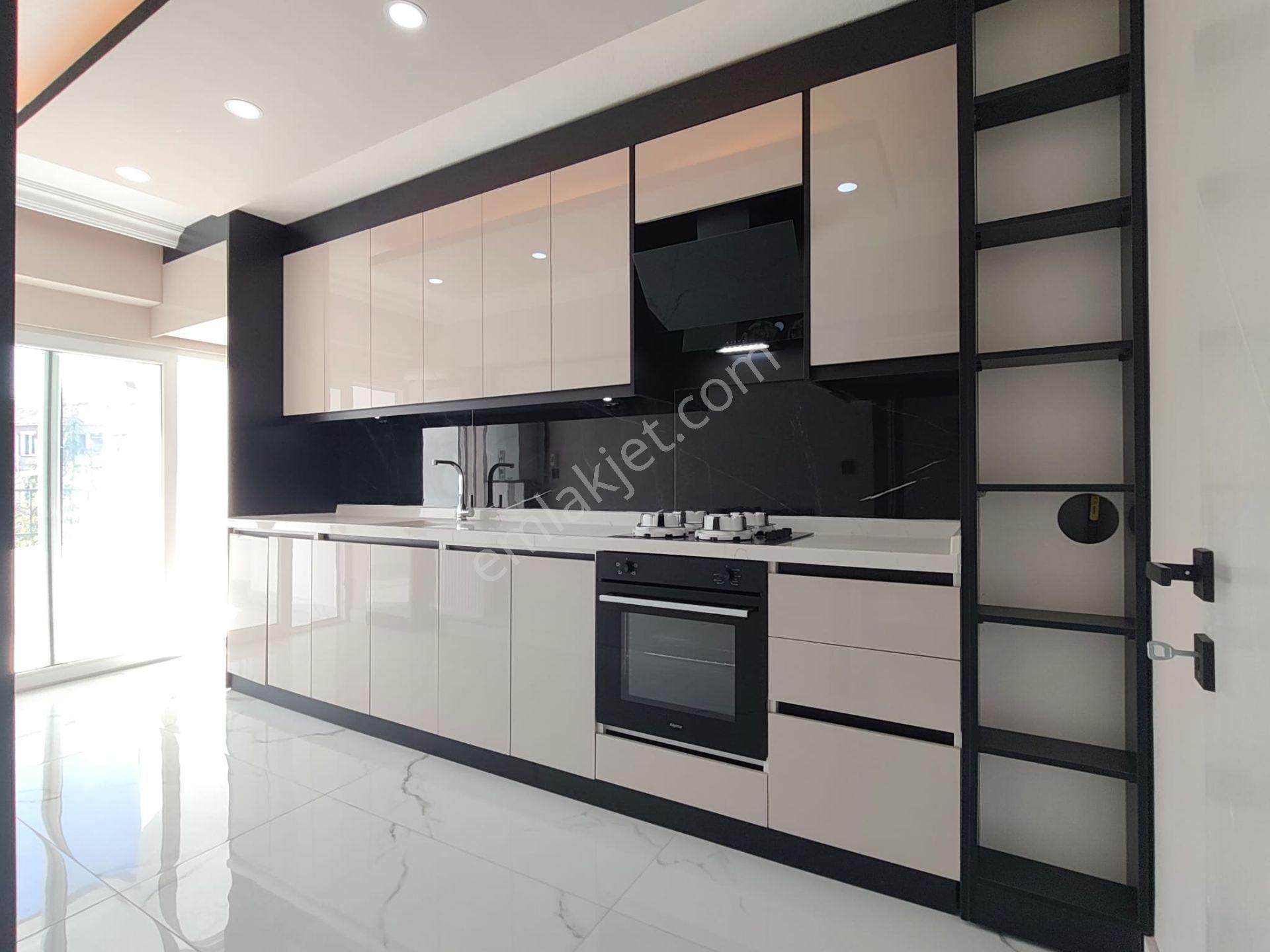 Yılmaz Gayrımenkulden 3+1 Cadde Üzeri Ful Yapılı 2 Ara Kat Pazarlıklı — fotoğraf 12