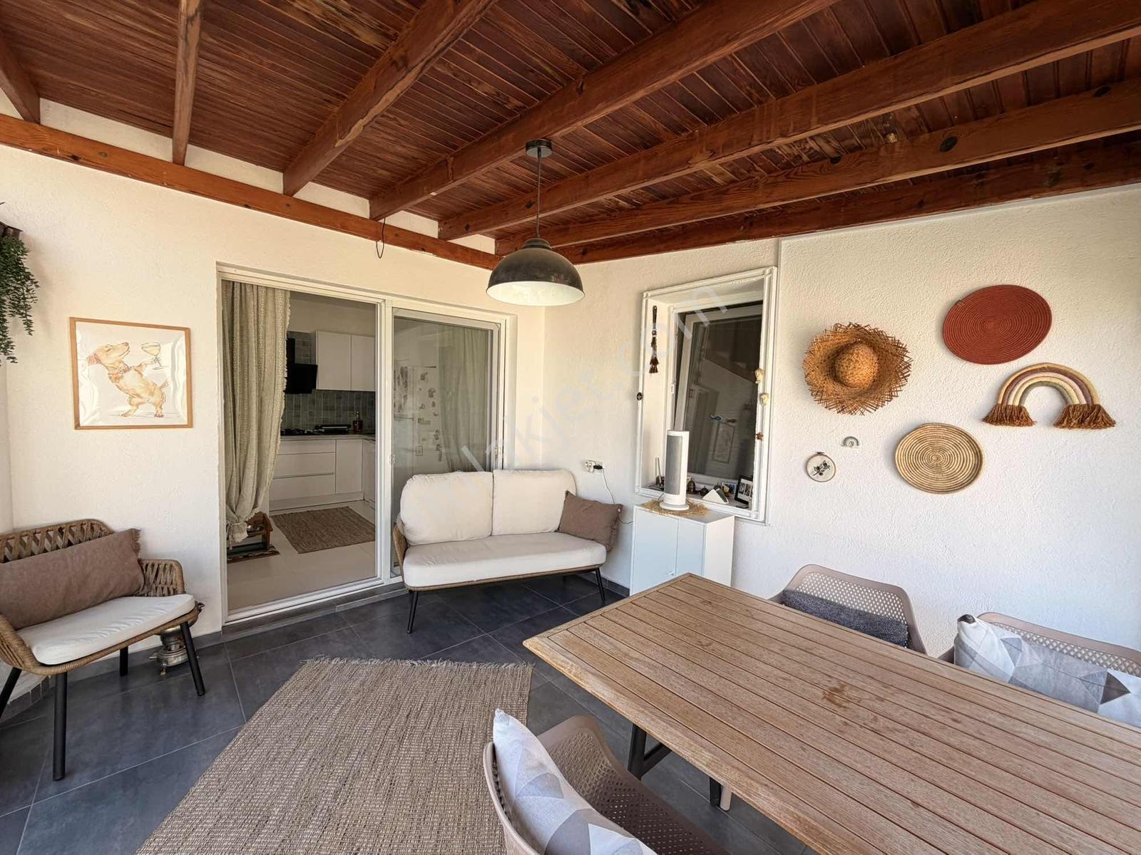 Bodrum Türkbükü Havuzlu Site İçerisinde 1+1 Daire Sahile 200 M — fotoğraf 12