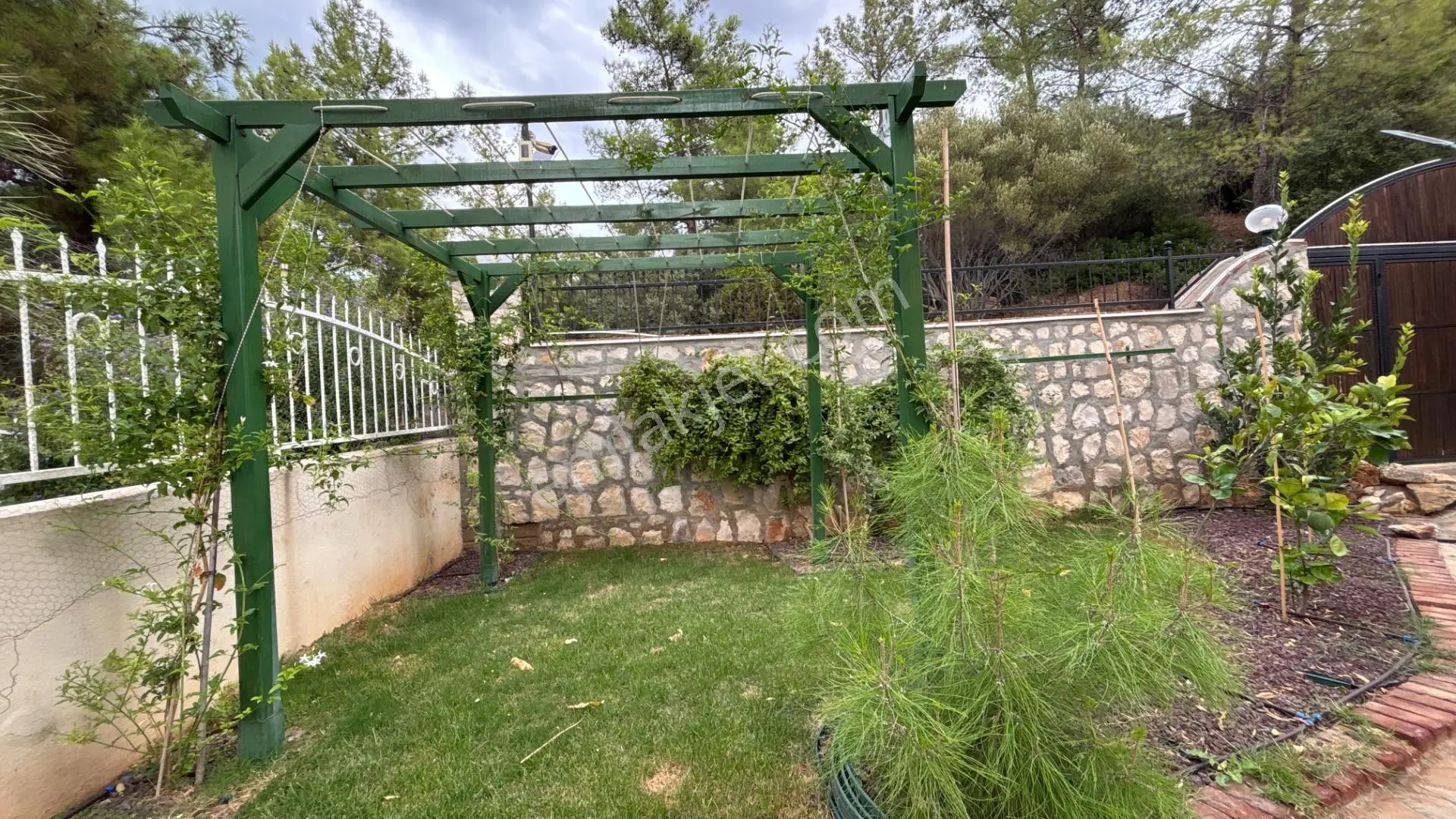 Akbük’te Havuzlu Sitede 4+1 Tam Müstakil Villa | Denize 800 M — fotoğraf 3