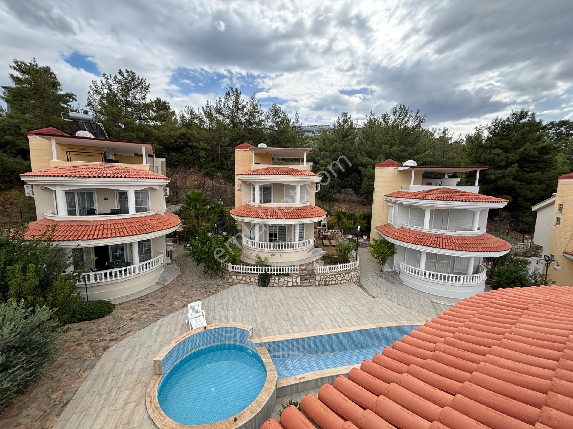 Akbük’te Havuzlu Sitede 4+1 Tam Müstakil Villa | Denize 800 M — fotoğraf 10