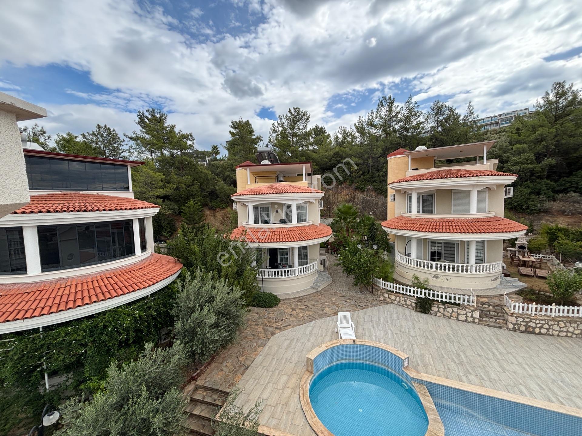 Akbük’te Havuzlu Sitede 4+1 Tam Müstakil Villa | Denize 800 M — fotoğraf 33
