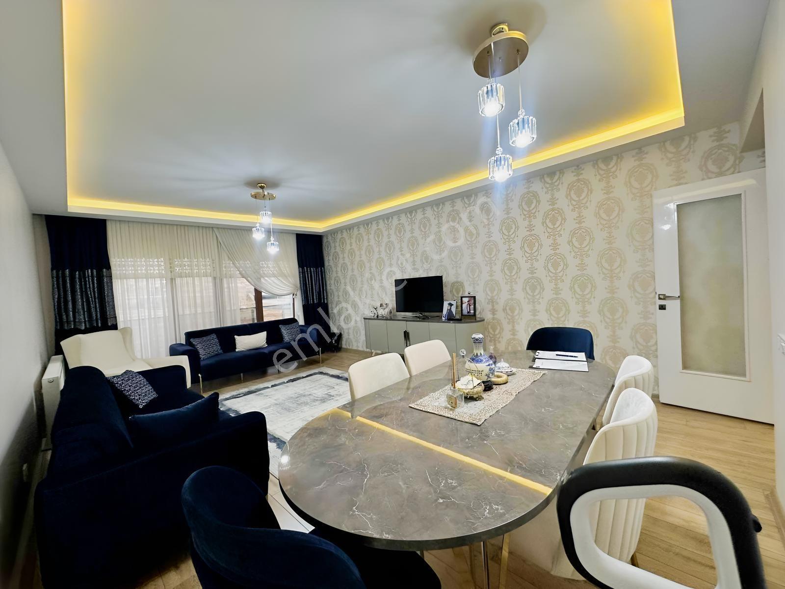 Bağlıca Mermeroğlu Caddesinde V Gate Sitesinde Satılık 4+1 Daire — fotoğraf 5