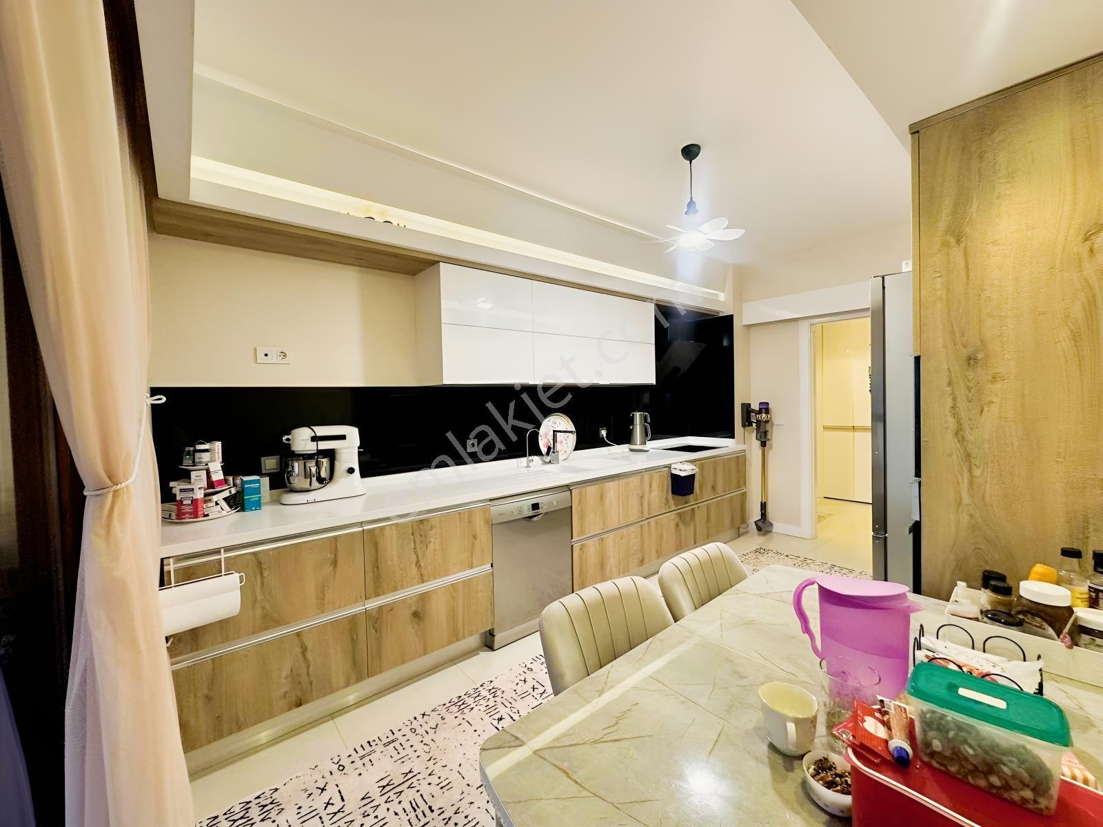 Bağlıca Mermeroğlu Caddesinde V Gate Sitesinde Satılık 4+1 Daire — fotoğraf 8