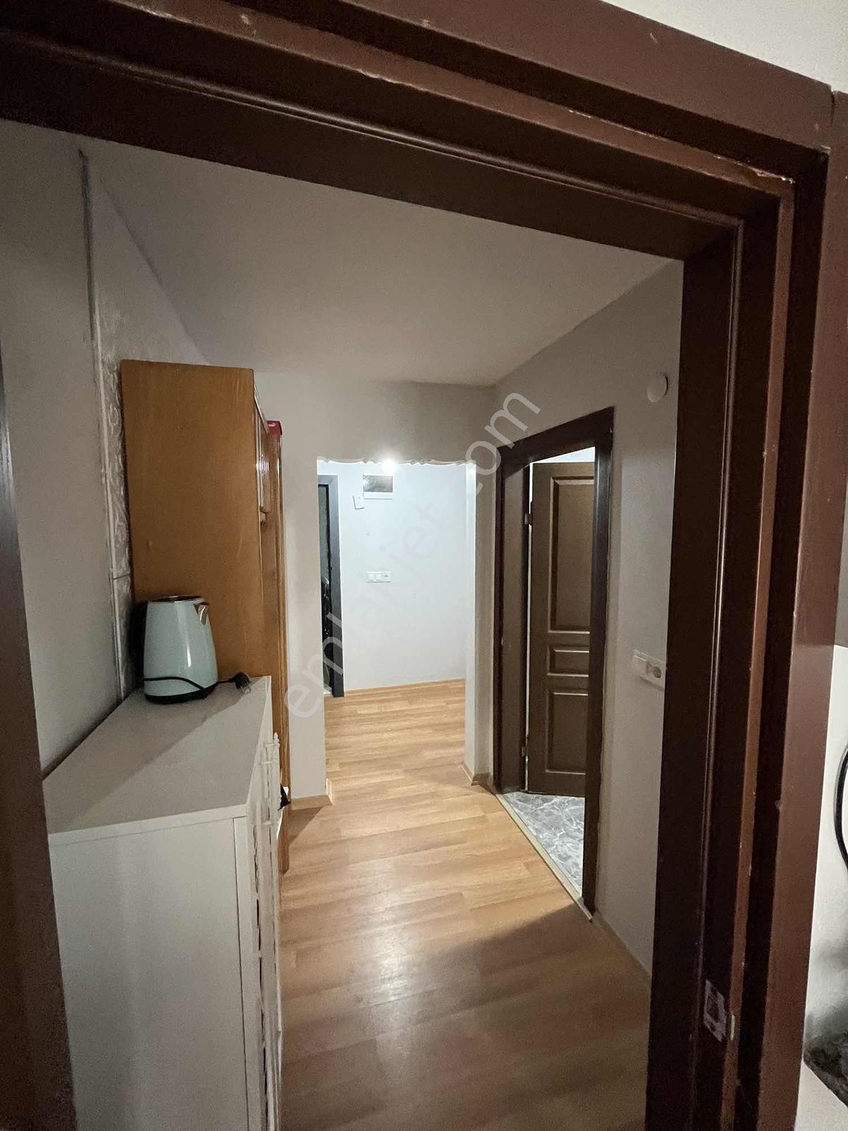 178 M² Arsa Üzerinde 6 Daire + 1 Dükkan Satılık Komple Bina — fotoğraf 4