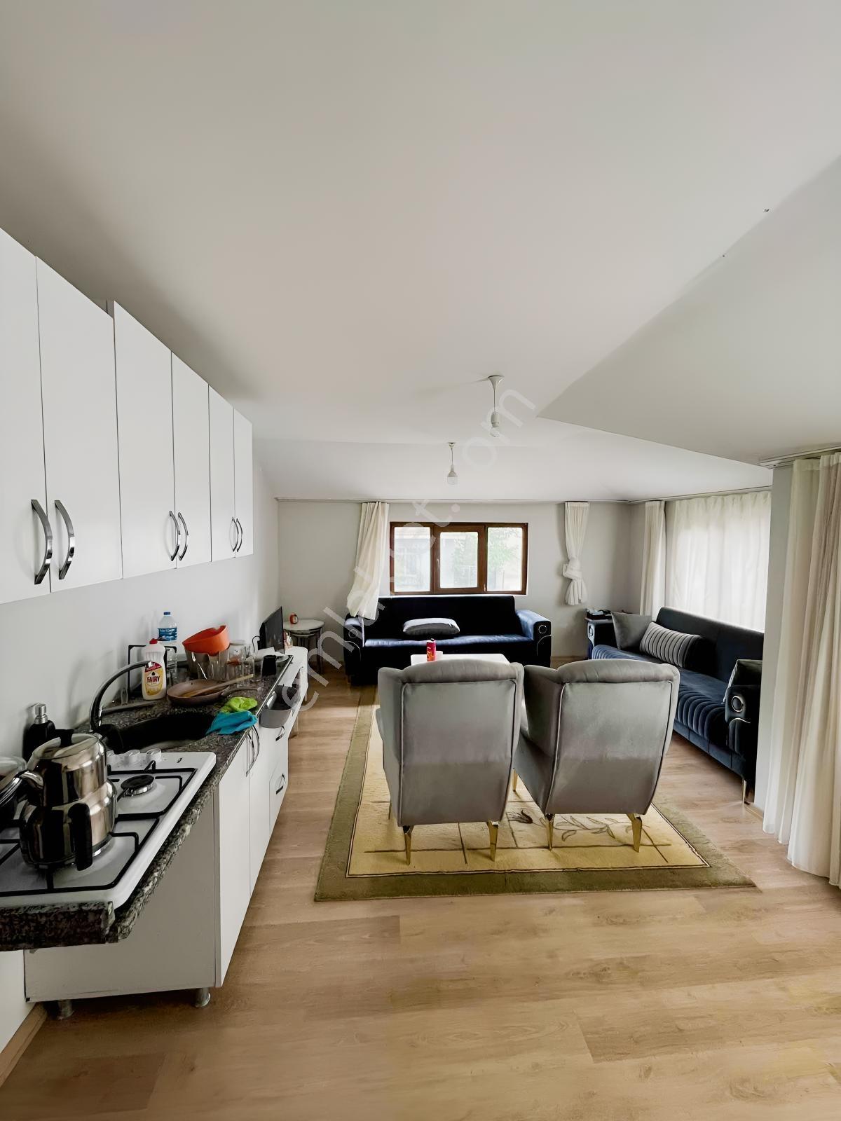 178 M² Arsa Üzerinde 6 Daire + 1 Dükkan Satılık Komple Bina — fotoğraf 5