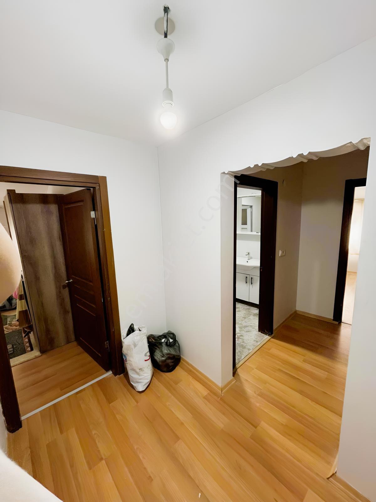 178 M² Arsa Üzerinde 6 Daire + 1 Dükkan Satılık Komple Bina — fotoğraf 11