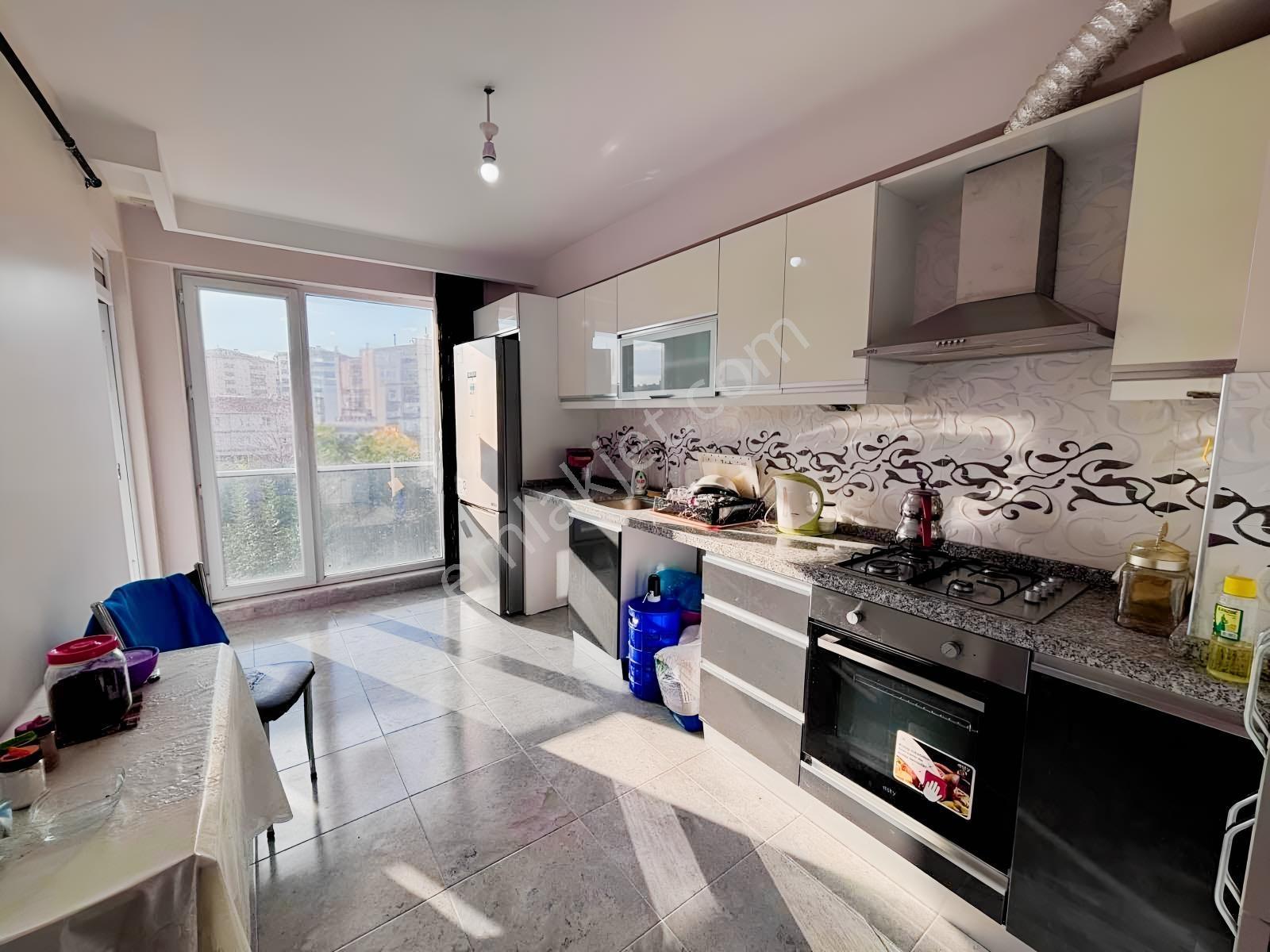 Rw Nestten Gaffar Okkan Cad'Si Yanı 3+1 140 M2 Satılık Daire