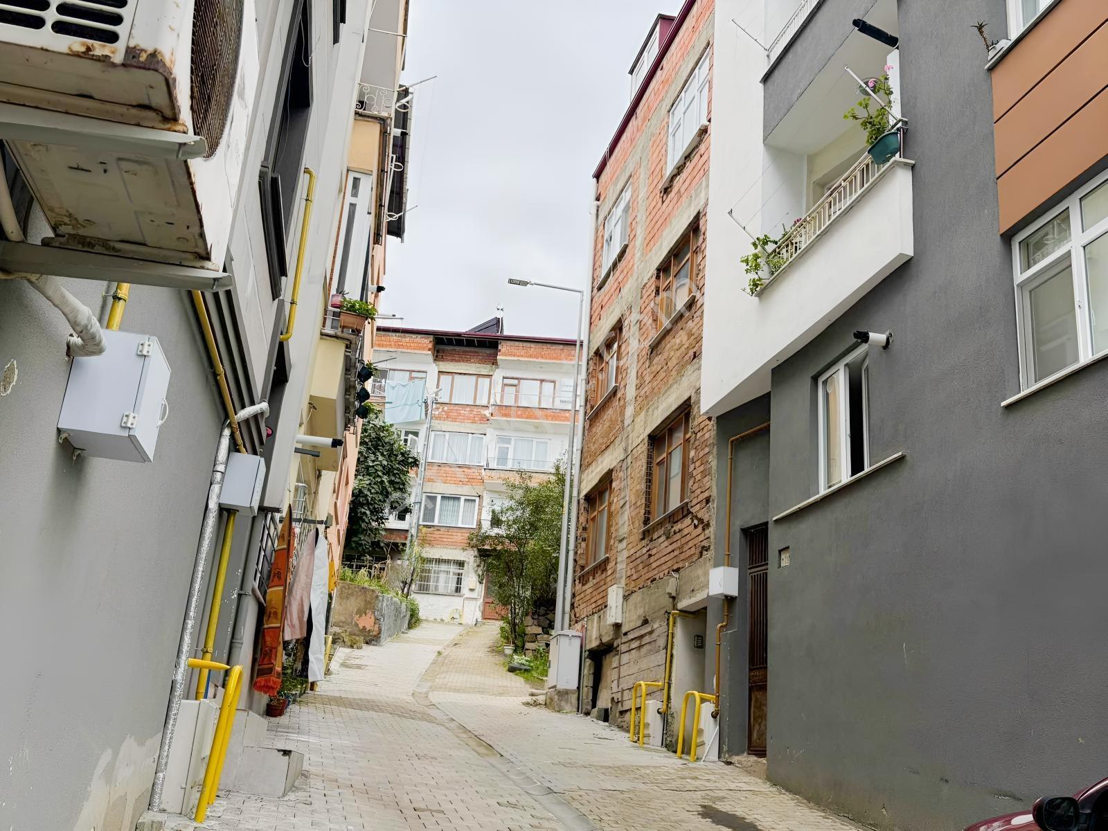 Yardım Emlaktan Akçaabat Dürbinarda Komple Satılık Bina — fotoğraf 2