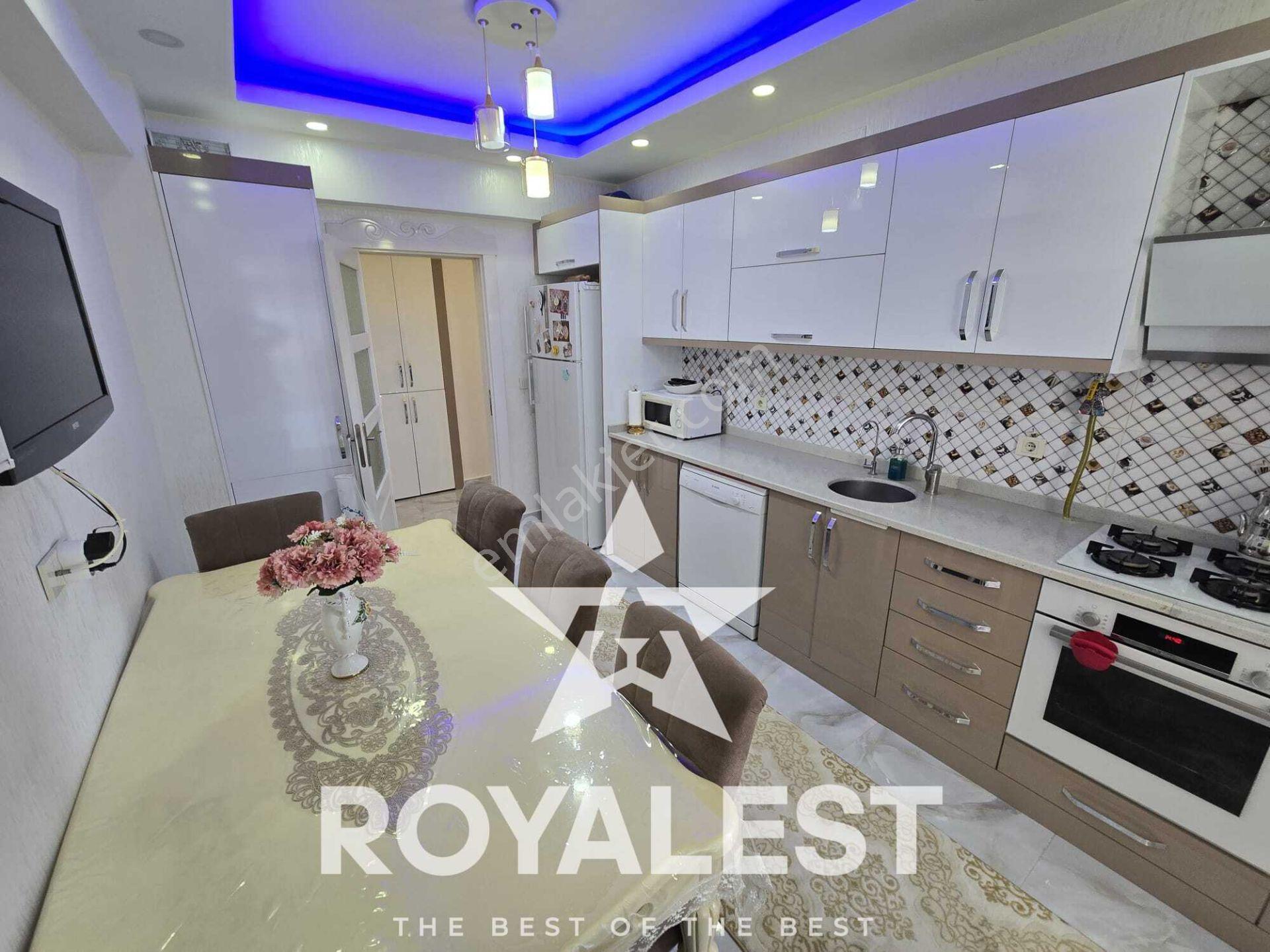 Royales'ten Cadde Üstü Site İçi Geniş Ve Ferah Full Bakımlı 2+1 — fotoğraf 6