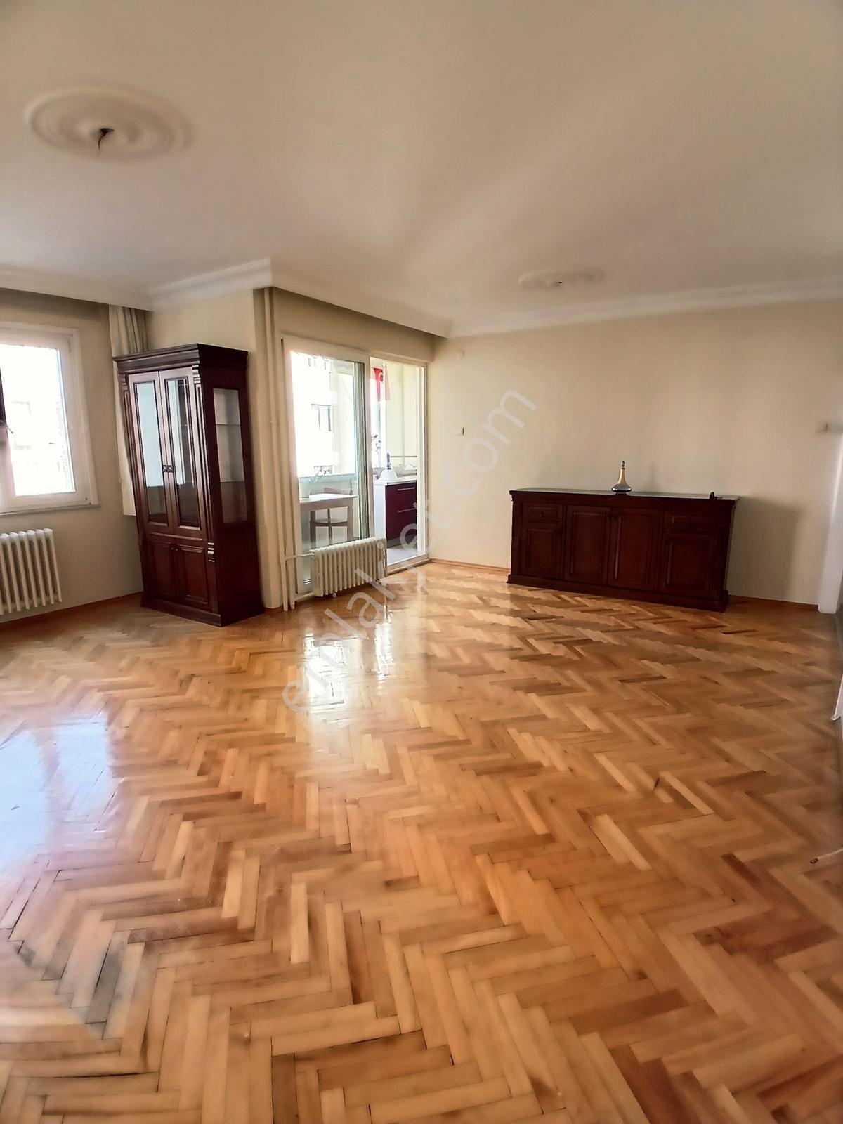 Kozyatağı Oyak C Sitesi'nde Satılık 3+1 Daire — fotoğraf 9