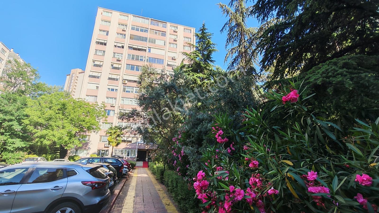 Kozyatağı Oyak C Sitesi'nde Satılık 3+1 Daire — fotoğraf 30