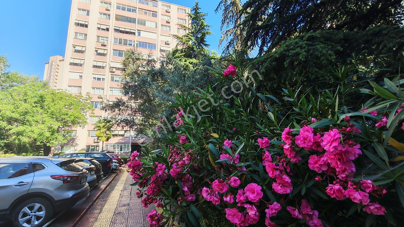 Kozyatağı Oyak C Sitesi'nde Satılık 3+1 Daire — fotoğraf 31