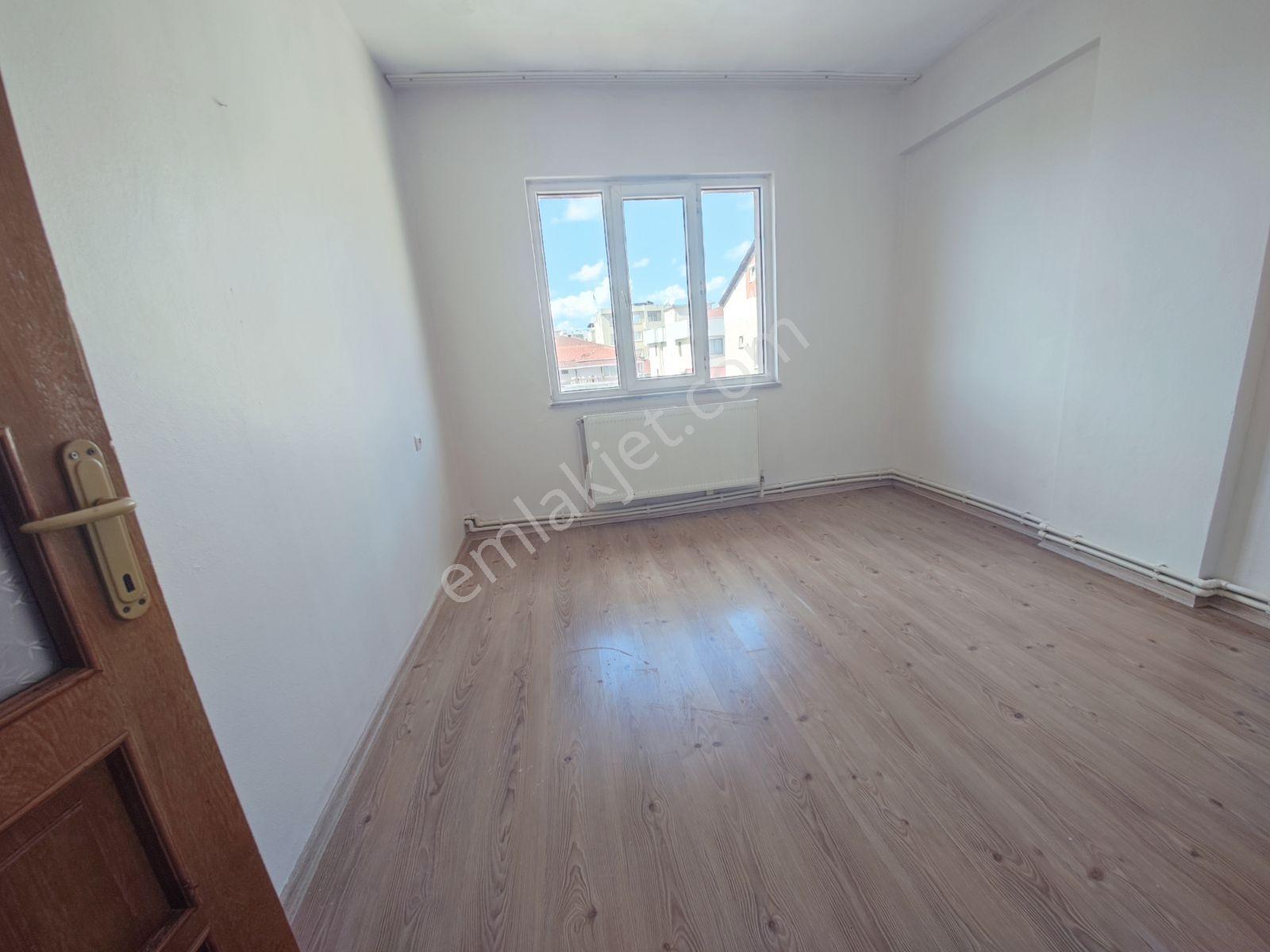 Çamçeşme Mah E-5 Cuma Pazarına Yakın 2+1 Kombili Daire — fotoğraf 22