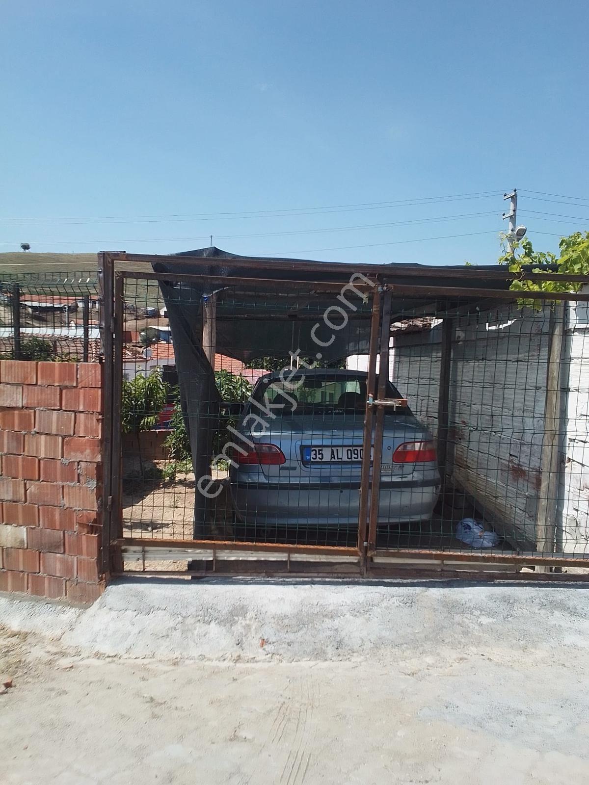 Acil Satılık! Turgutlu Sinirli’de 242 M² Tek Tapu Bahçeli Müstakil Ev — fotoğraf 7