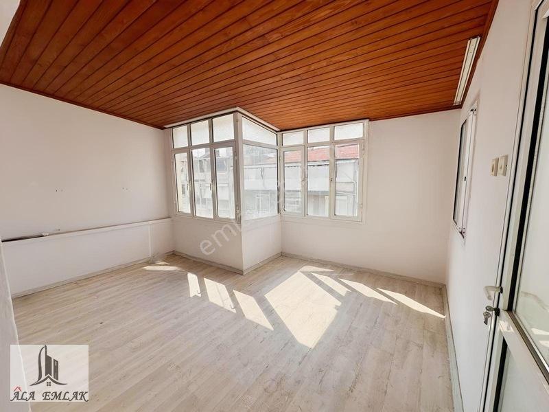 Hatay Noktada Teraslı 2+1 Doğalgazlı Satılık — fotoğraf 3