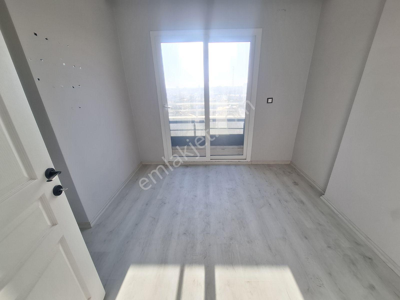 E-5 Yoluna Çok Yakın Özel Güvenlikli Acill Satılık 3+1 Daire — fotoğraf 21