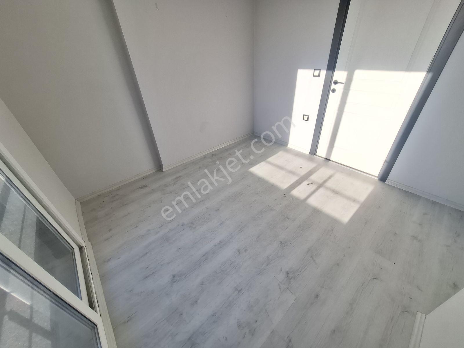 E-5 Yoluna Çok Yakın Özel Güvenlikli Acill Satılık 3+1 Daire — fotoğraf 24