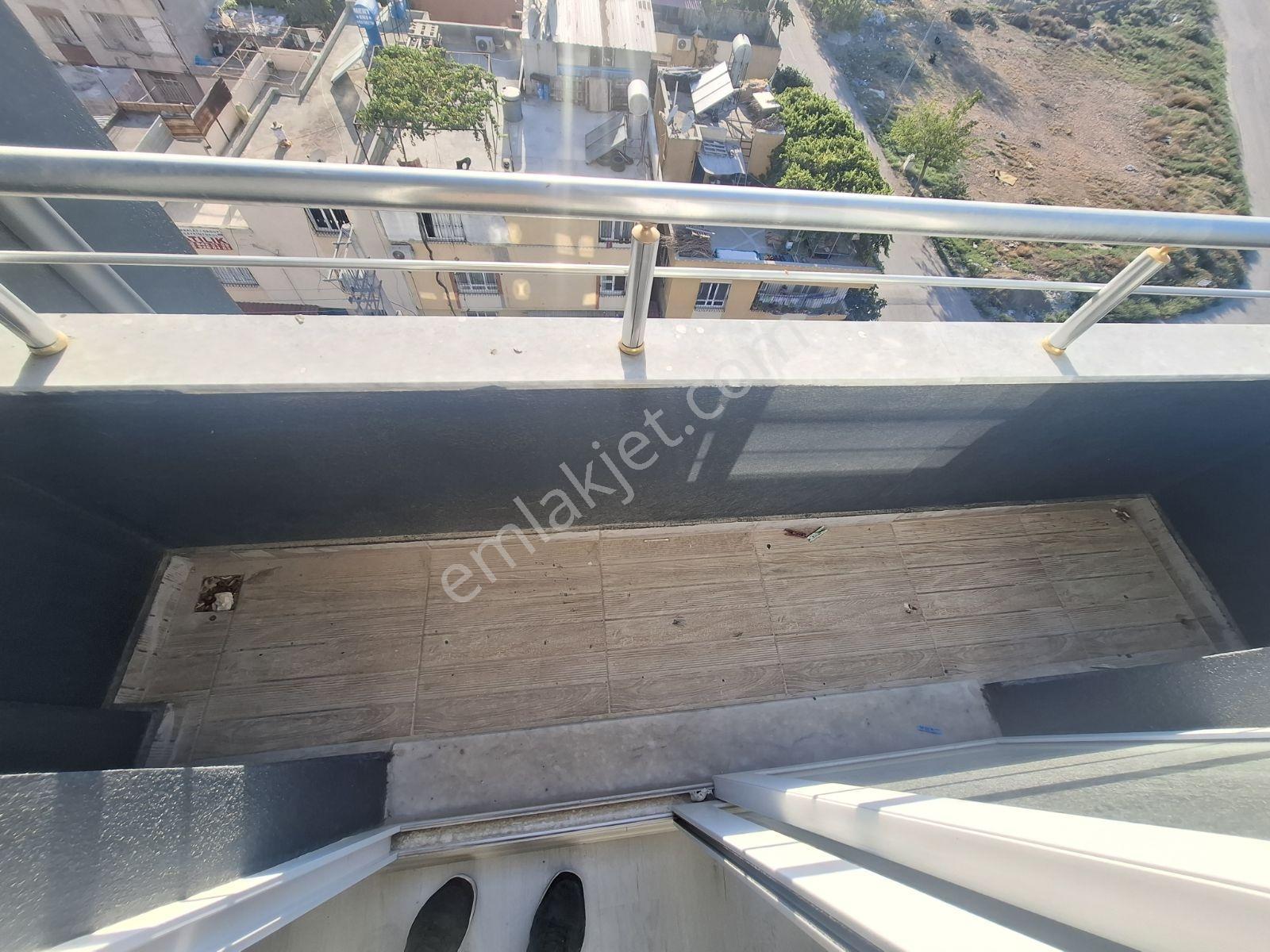 E-5 Yoluna Çok Yakın Özel Güvenlikli Acill Satılık 3+1 Daire — fotoğraf 26