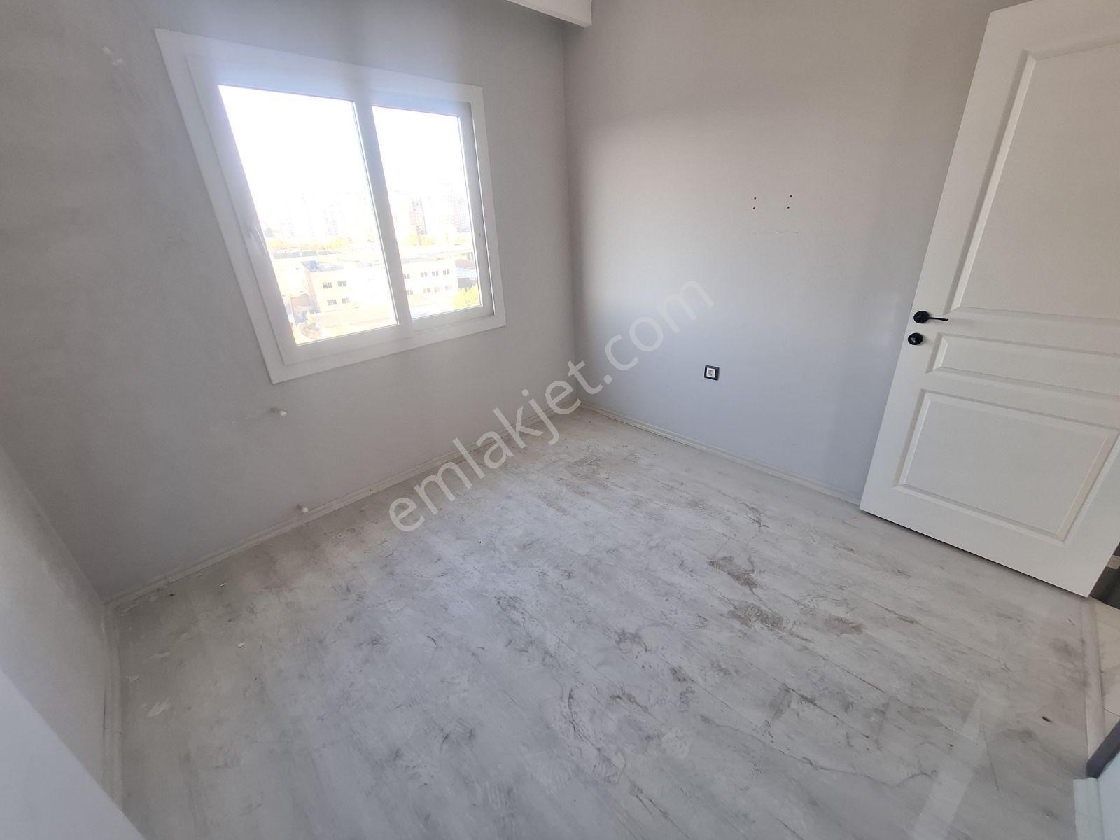 E-5 Yoluna Çok Yakın Özel Güvenlikli Acill Satılık 3+1 Daire — fotoğraf 28