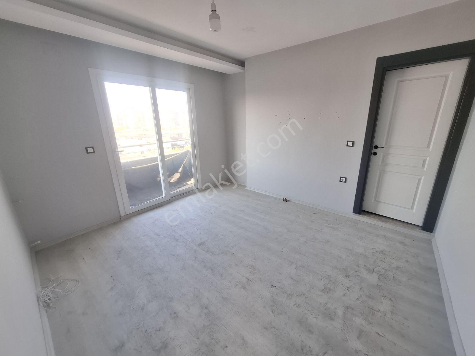 E-5 Yoluna Çok Yakın Özel Güvenlikli Acill Satılık 3+1 Daire — fotoğraf 30