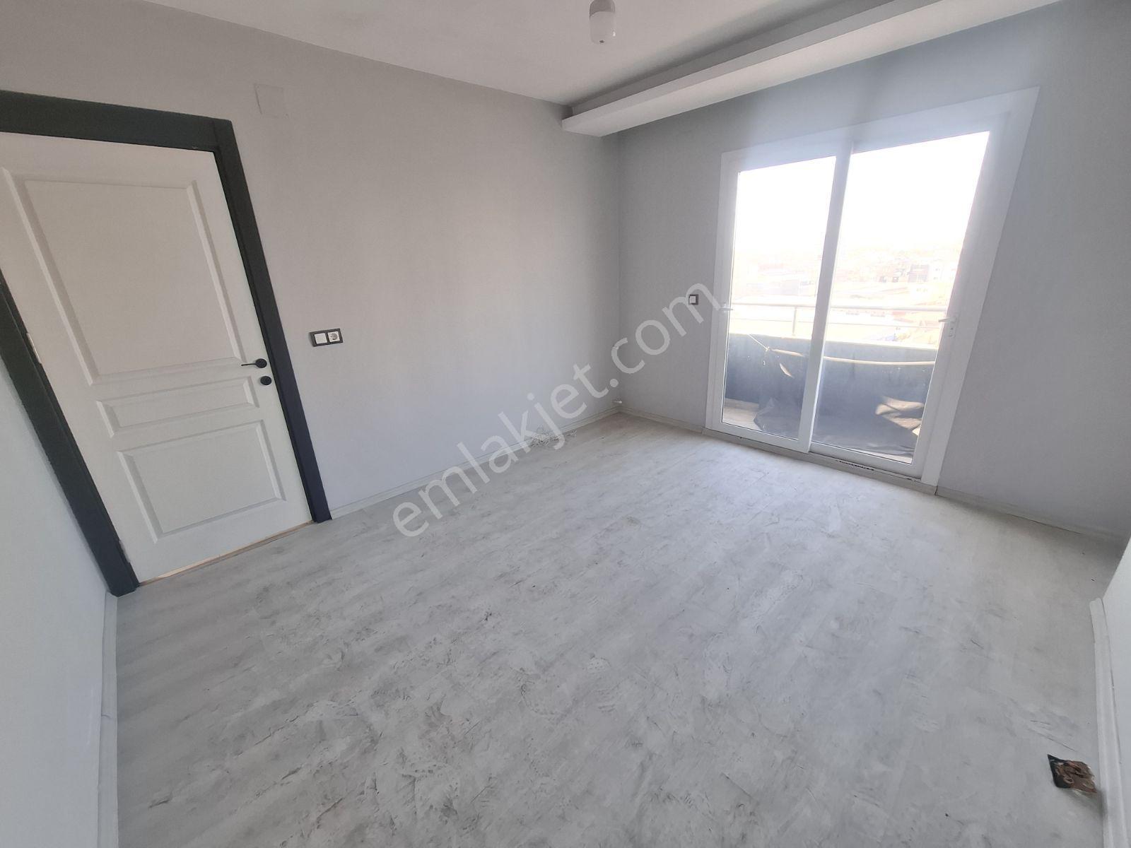 E-5 Yoluna Çok Yakın Özel Güvenlikli Acill Satılık 3+1 Daire — fotoğraf 31