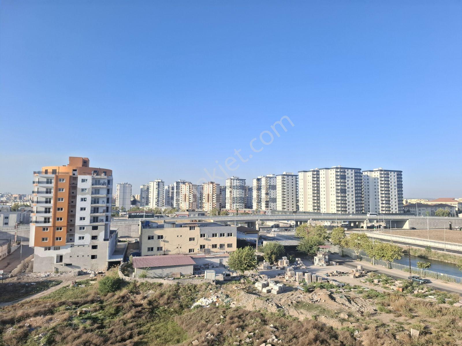 E-5 Yoluna Çok Yakın Özel Güvenlikli Acill Satılık 3+1 Daire — fotoğraf 36
