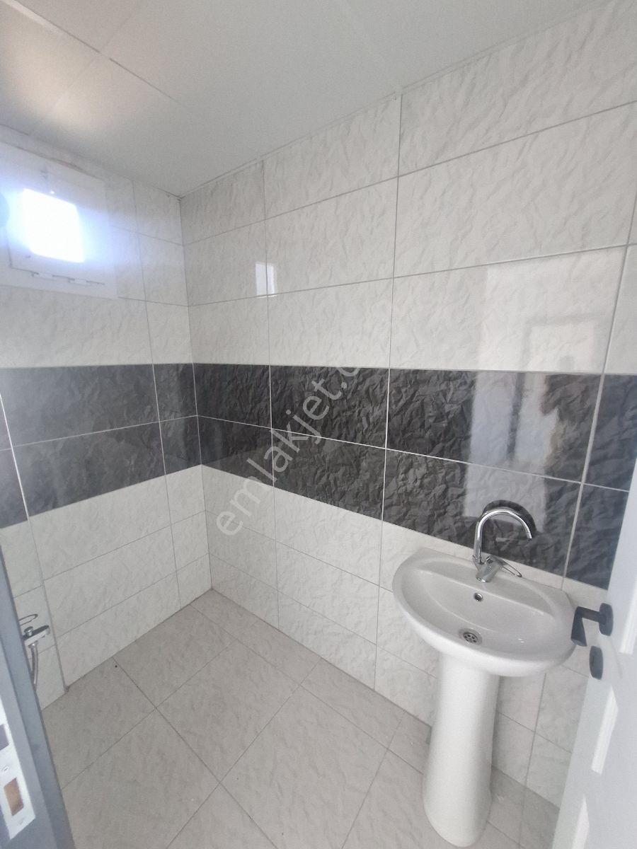 E-5 Yoluna Çok Yakın Özel Güvenlikli Acill Satılık 3+1 Daire — fotoğraf 38