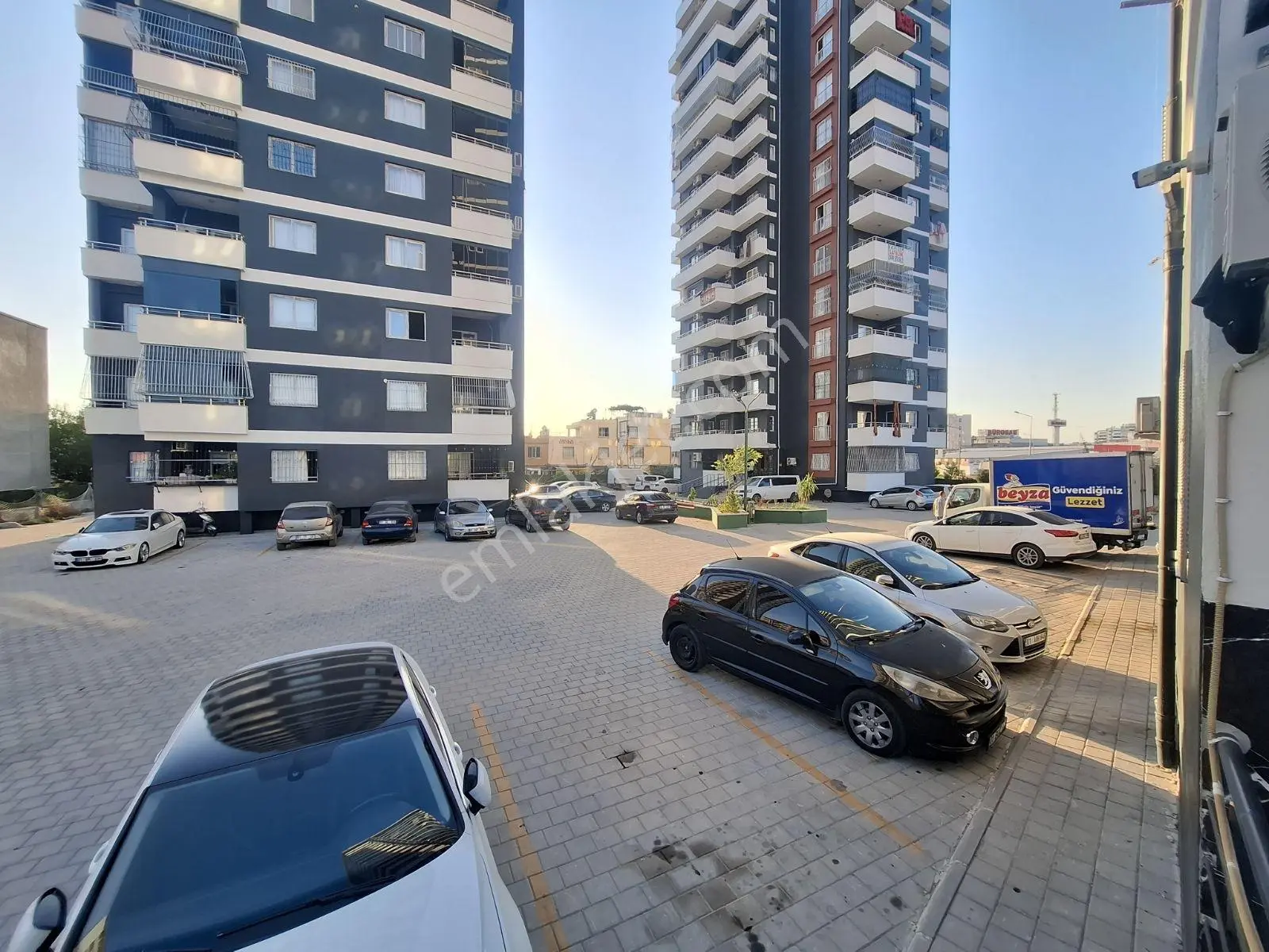 E-5 Yoluna Çok Yakın Özel Güvenlikli Acill Satılık 3+1 Daire — fotoğraf 41