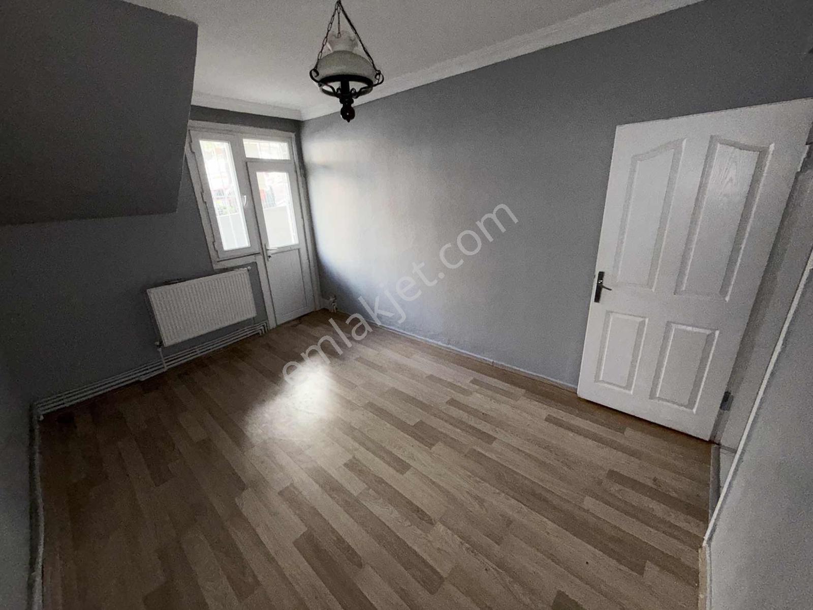Demir İnşaat G.o.paşada 2+1 K.uygun Kottan Camları Yüksek B.kat — fotoğraf 3