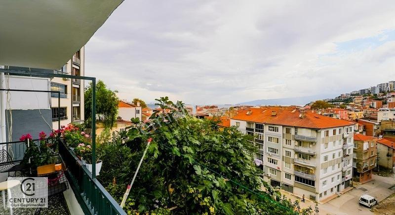 C21 Cius; Şehir Ve Deniz Manzaralı Geniş Satılık 2+1 — fotoğraf 4