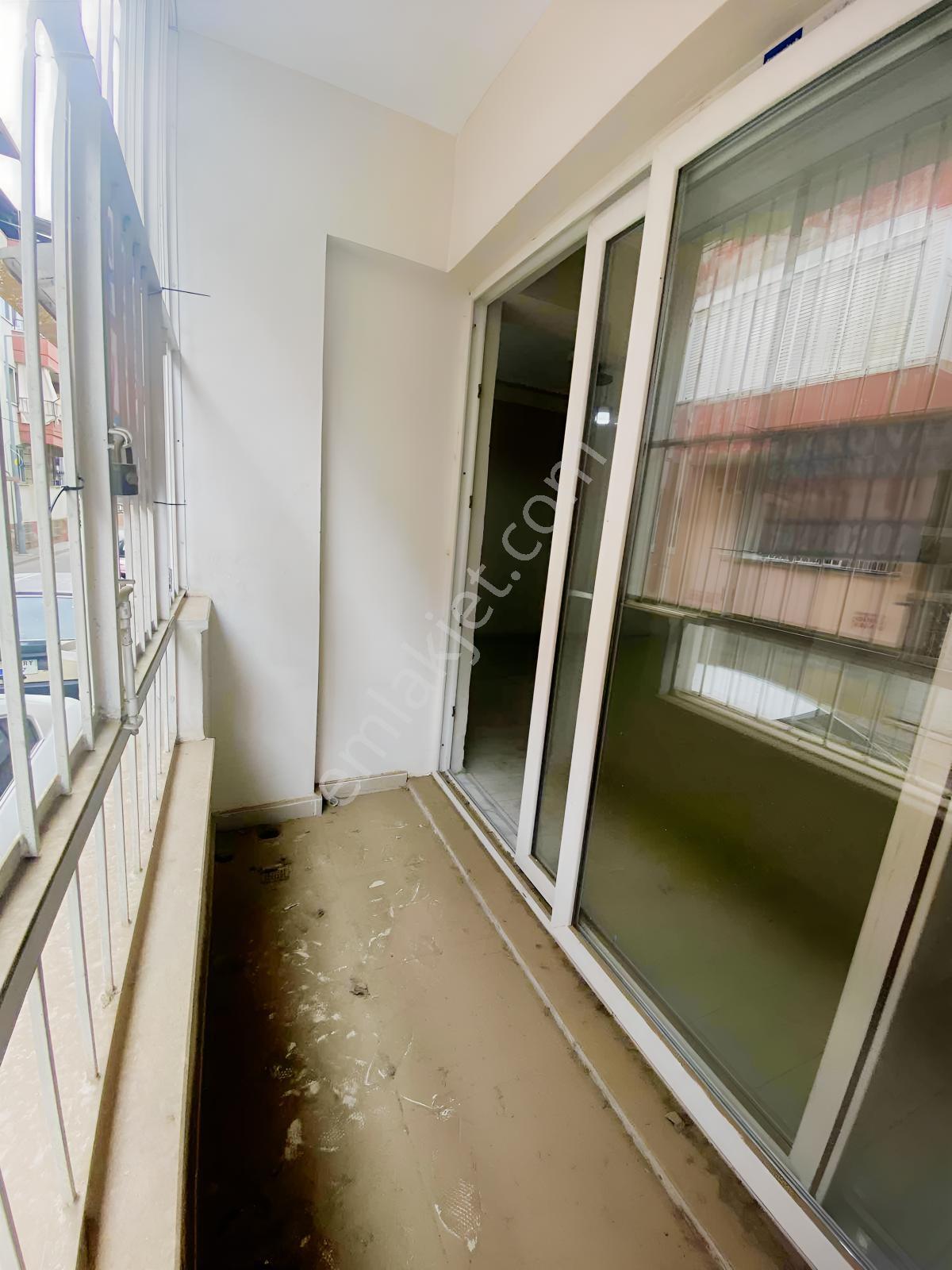Cumhuriyetde 3+1 Yüksek Giriş Katı — fotoğraf 11