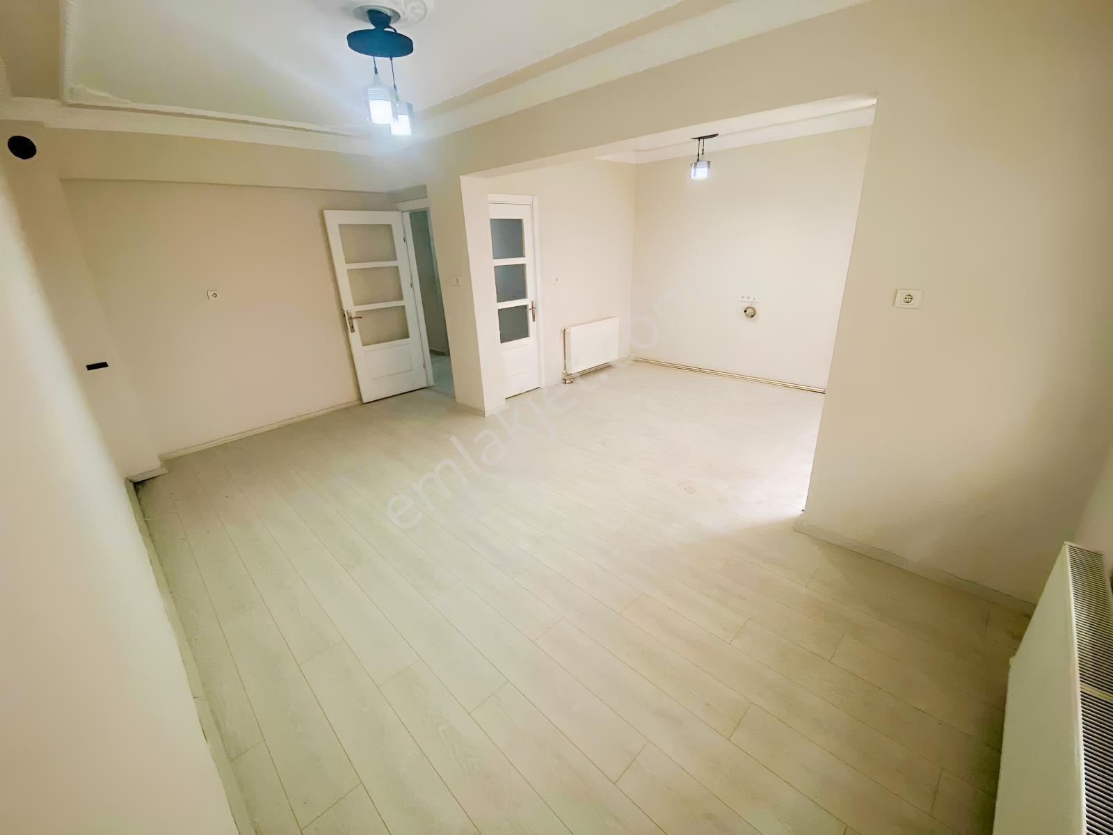 Cumhuriyetde 3+1 Yüksek Giriş Katı — fotoğraf 19