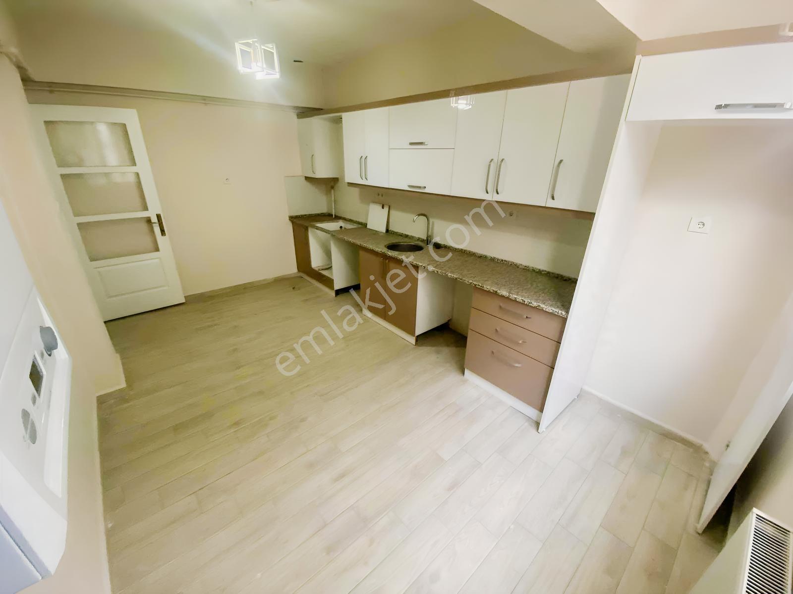 Cumhuriyetde 3+1 Yüksek Giriş Katı — fotoğraf 21